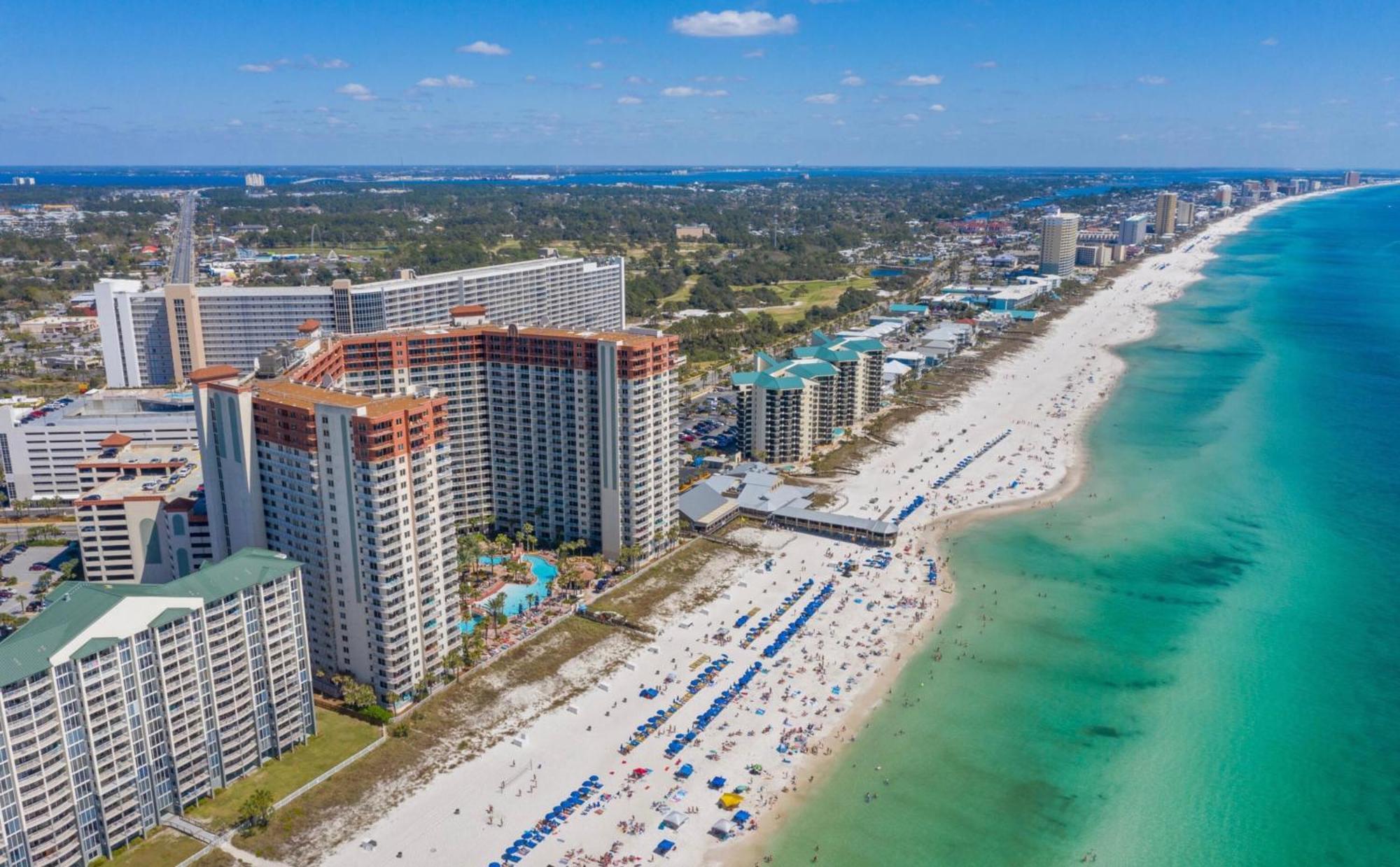 Beachfront Retreat! Spacious With Great Views! By Dolce Getaways Pcb! Apartment