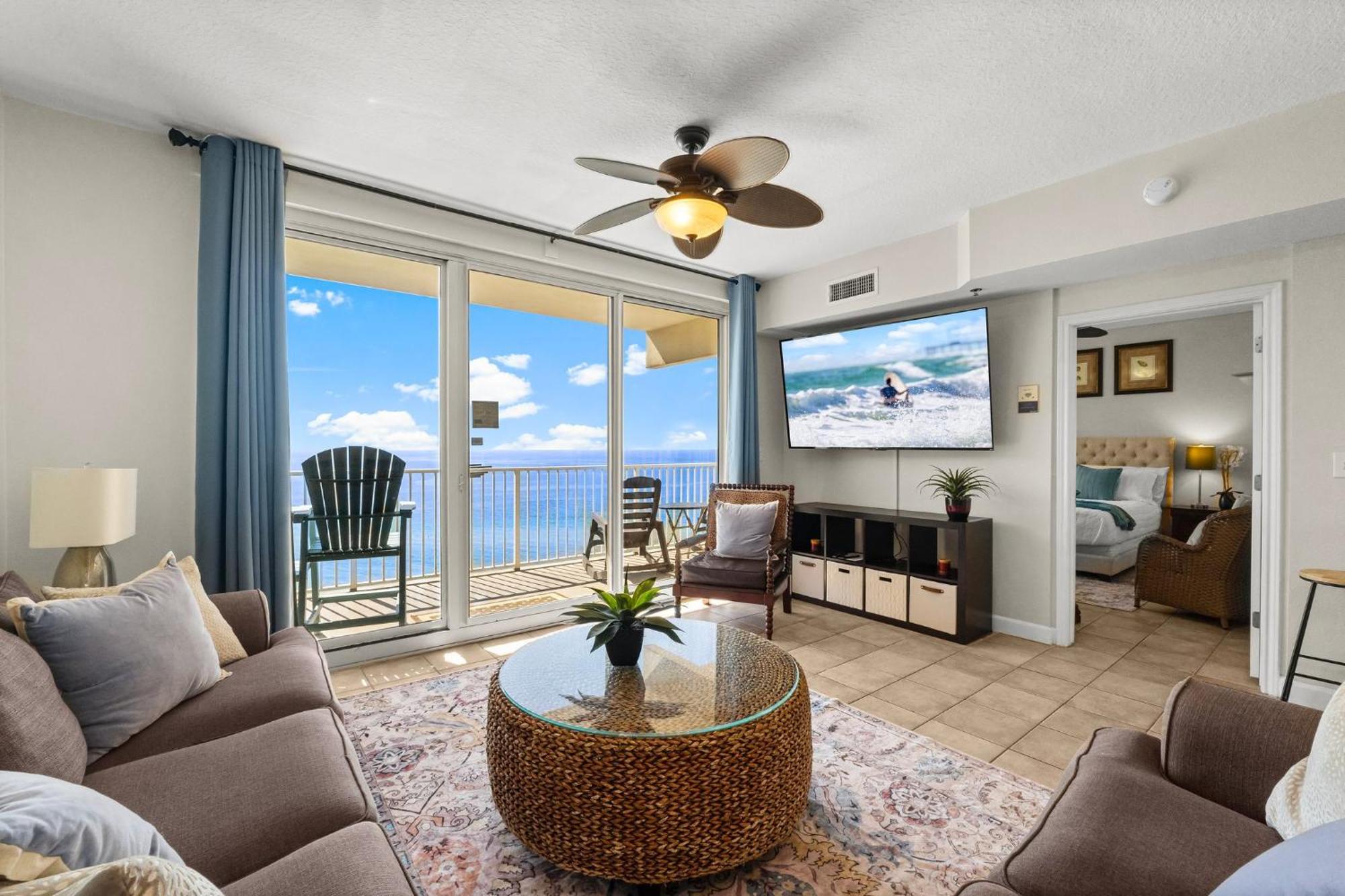 Beachfront Retreat! Spacious With Great Views! By Dolce Getaways Pcb! Apartment